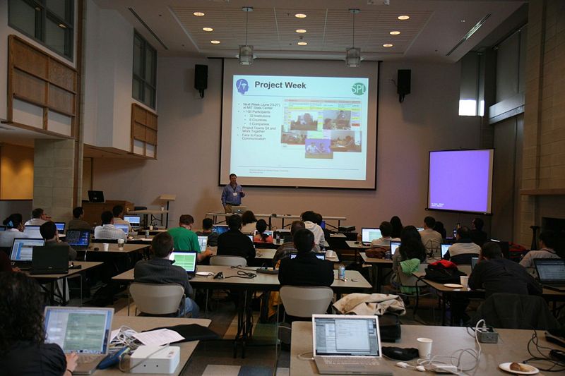 File:London SteveTeaching.jpg