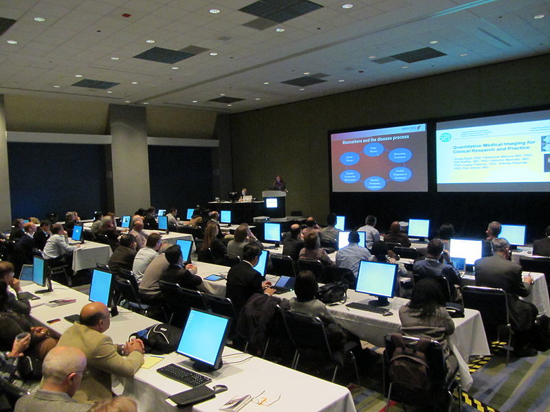 File:3DSlicer-RSNA2012 2.jpg